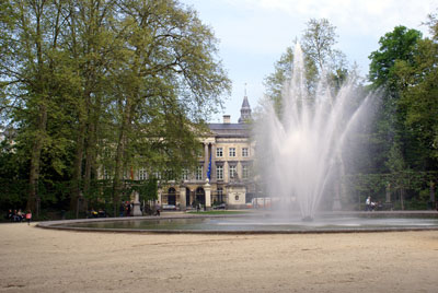 Palais de la Nation und Springbrunnen