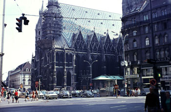 Stephansdom im Stadtbild