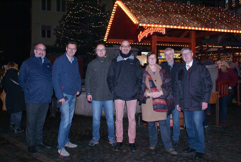Ehemalige beim Weihnachtsmarktbummel
